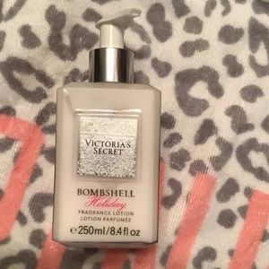 Victoria’s Secret holiday bombshell- trade?